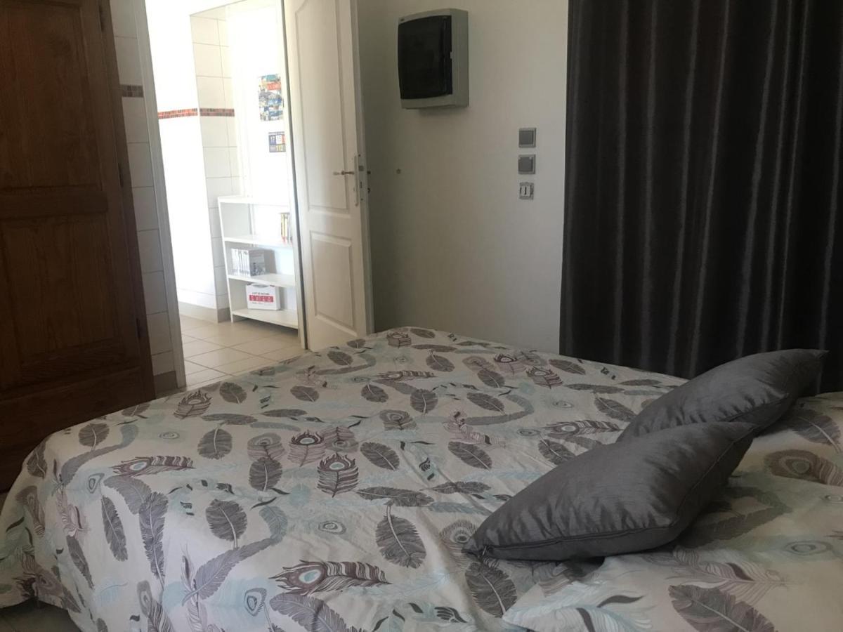Les Gites des Noyerettes Besayes Extérieur photo